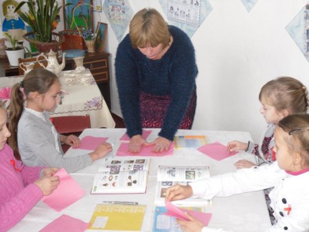 урок трудового навчання у 5 класі з теми «Культура споживання їжі. Етикет за столом», який провела Картава О.І.